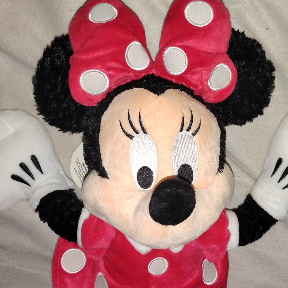 Minnie Mouse Classic vtg 17”plush NWT Clean Stuff Polka Dot Dress Tags Attached.